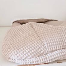 Afbeelding in Gallery-weergave laden, Dekje Nina - zand - offwhite - goud - wafel