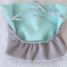 Afbeelding in Gallery-weergave laden, Dekje Lola - mintgroen - lichtgrijs - wafel - in 30 kleuren