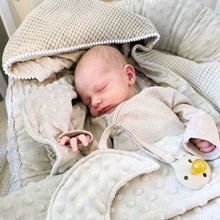 Afbeelding in Gallery-weergave laden, Babynestje Hazel in 30 kleuren wafel minky velours