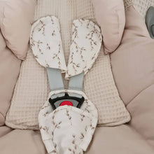 Afbeelding in Gallery-weergave laden, Maxi Cosi hoes Cabrio Willow neutraal wilgen wafel zand