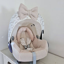 Afbeelding in Gallery-weergave laden, Maxi Cosi hoes Cabrio Willow neutraal wilgen wafel zand