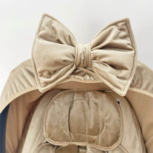 Afbeelding in Gallery-weergave laden, Maxi Cosi hoes Cabriofix i-Size (Tinca) Velvet zand luxury bamboe