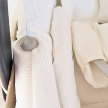 Afbeelding in Gallery-weergave laden, Maxi Cosi hoes Pebble Pro CoCo creme zand mini wafel gebreid