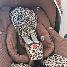 Afbeelding in Gallery-weergave laden, Maxi Cosi hoes Pebble Pro Panter donkerbruin goud animal wafel