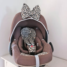 Afbeelding in Gallery-weergave laden, Maxi Cosi hoes Pebble Pro Panter donkerbruin goud animal wafel
