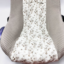 Afbeelding in Gallery-weergave laden, Maxi Cosi hoes universeel Kato taupe wafel katoenplant print