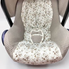 Afbeelding in Gallery-weergave laden, Maxi Cosi hoes universeel Kato taupe wafel katoenplant print