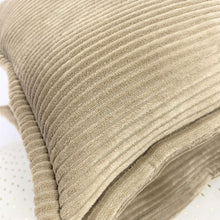 Afbeelding in Gallery-weergave laden, Kussen Pip - ribstof - rib - ribvelours - 7 kleuren beschikbaar
