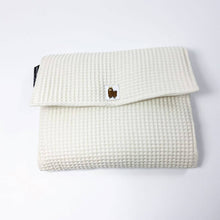 Afbeelding in Gallery-weergave laden, Luieretui Barcelona XL - etui & verschoonmatje - wafel - vele kleuren
