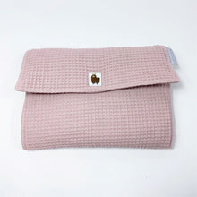 Afbeelding in Gallery-weergave laden, Luieretui Barcelona XL - etui & verschoonmatje - wafel - vele kleuren