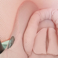 Afbeelding in Gallery-weergave laden, Maxi Cosi hoes Cabrio Lulu zalmroze wafel