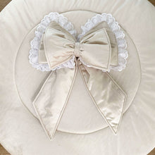 Afbeelding in Gallery-weergave laden, Sierstrik Richelle-Velvet-box-bed-broderie-luxury velvet-boxstrik