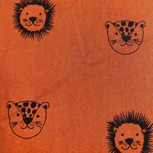 Afbeelding in Gallery-weergave laden, Laken Jungle - gebroken wit - leeuwtje - tijger - in 5 kleuren
