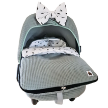 Afbeelding in Gallery-weergave laden, Maxi Cosi hoes Rock Julian oudgroen wafel veertjes zwartwit