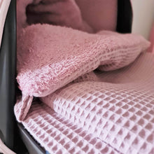 Afbeelding in Gallery-weergave laden, Voetenzak Kopenhagen - wafel - badstof - bies - in 30 kleuren