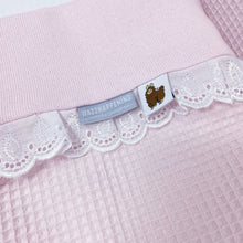 Afbeelding in Gallery-weergave laden, Mozes wiegbekleding - roze wafel - witte strikjes - gevoerd - hoes