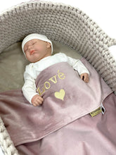 Afbeelding in Gallery-weergave laden, Babydekentje Hotel Chique - oudroze  dutch velvet  nicky velours
