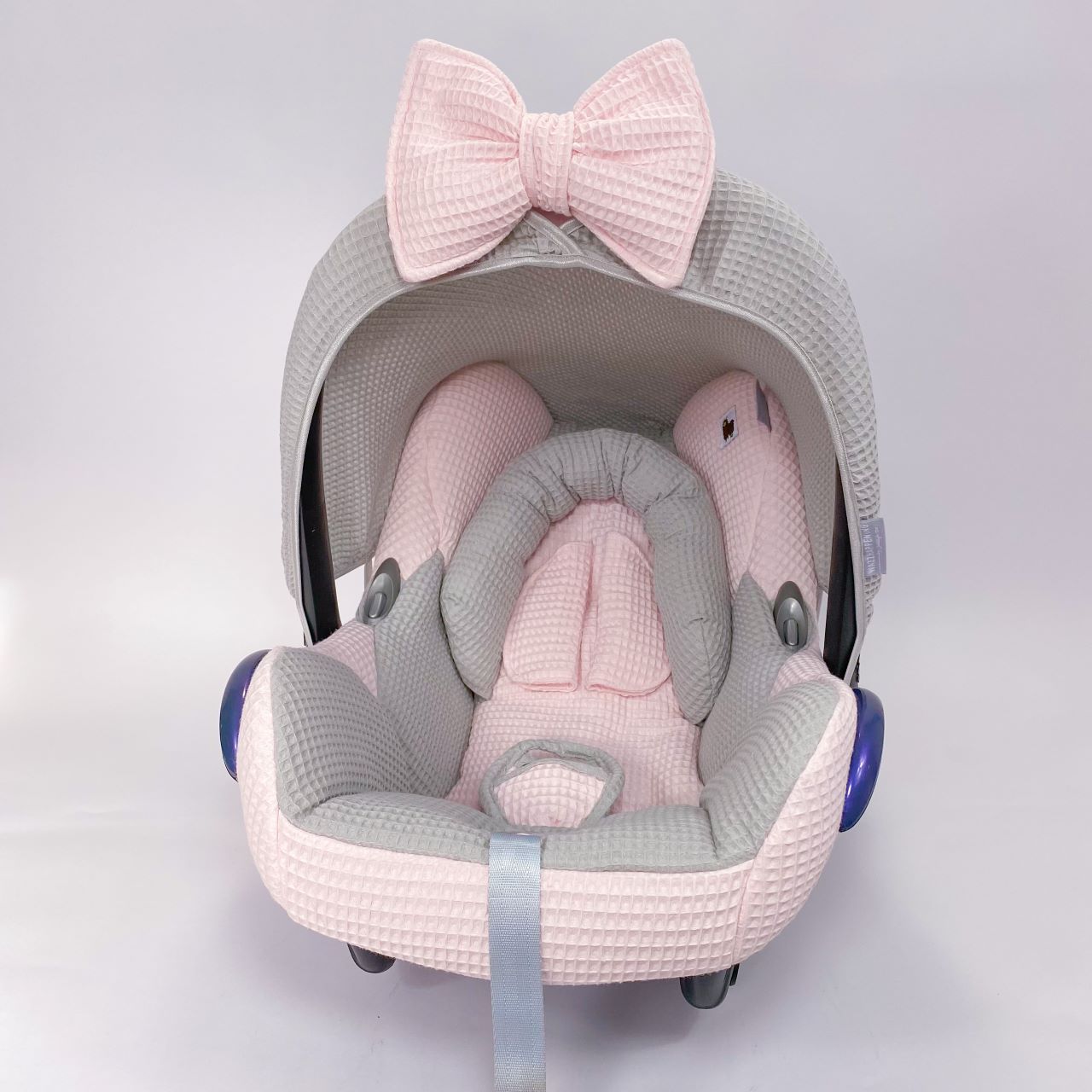 Maxi Cosi bekleding set grijs roze wafelstof – Wazzhappening by Jaeleigh Do
