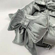 Afbeelding in Gallery-weergave laden, Babynestje Velvet luxury donkergrijs grijs strik fluweel
