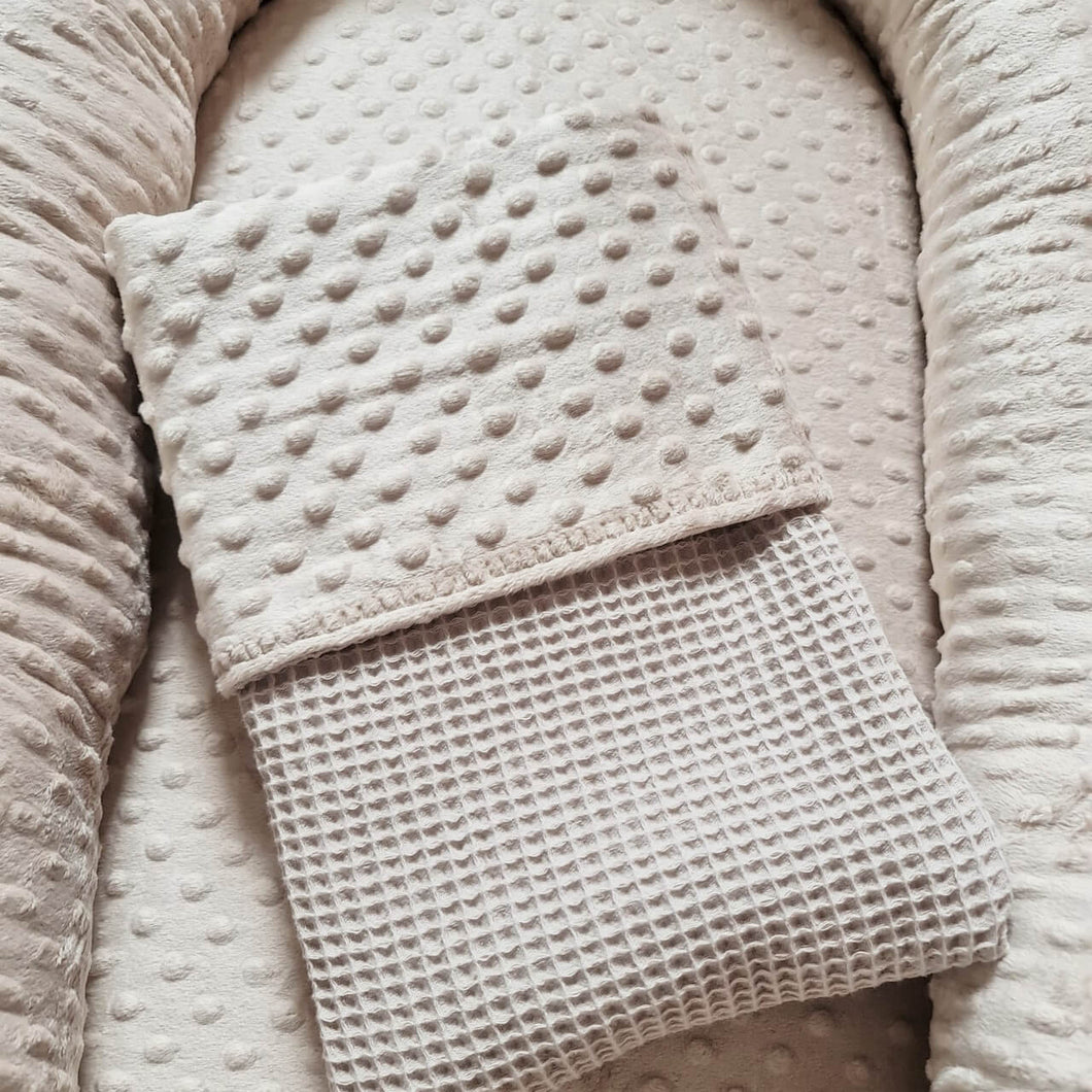 Babydekentje Hazel - zand - wafel - minky velours