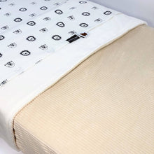 Afbeelding in Gallery-weergave laden, Babydekentje Ribvelours - ribfluweel - bamboe - lichtbeige - creme
