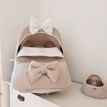 Afbeelding in Gallery-weergave laden, Dekje Nina Bow - zand - offwhite - goud - wafel - strik
